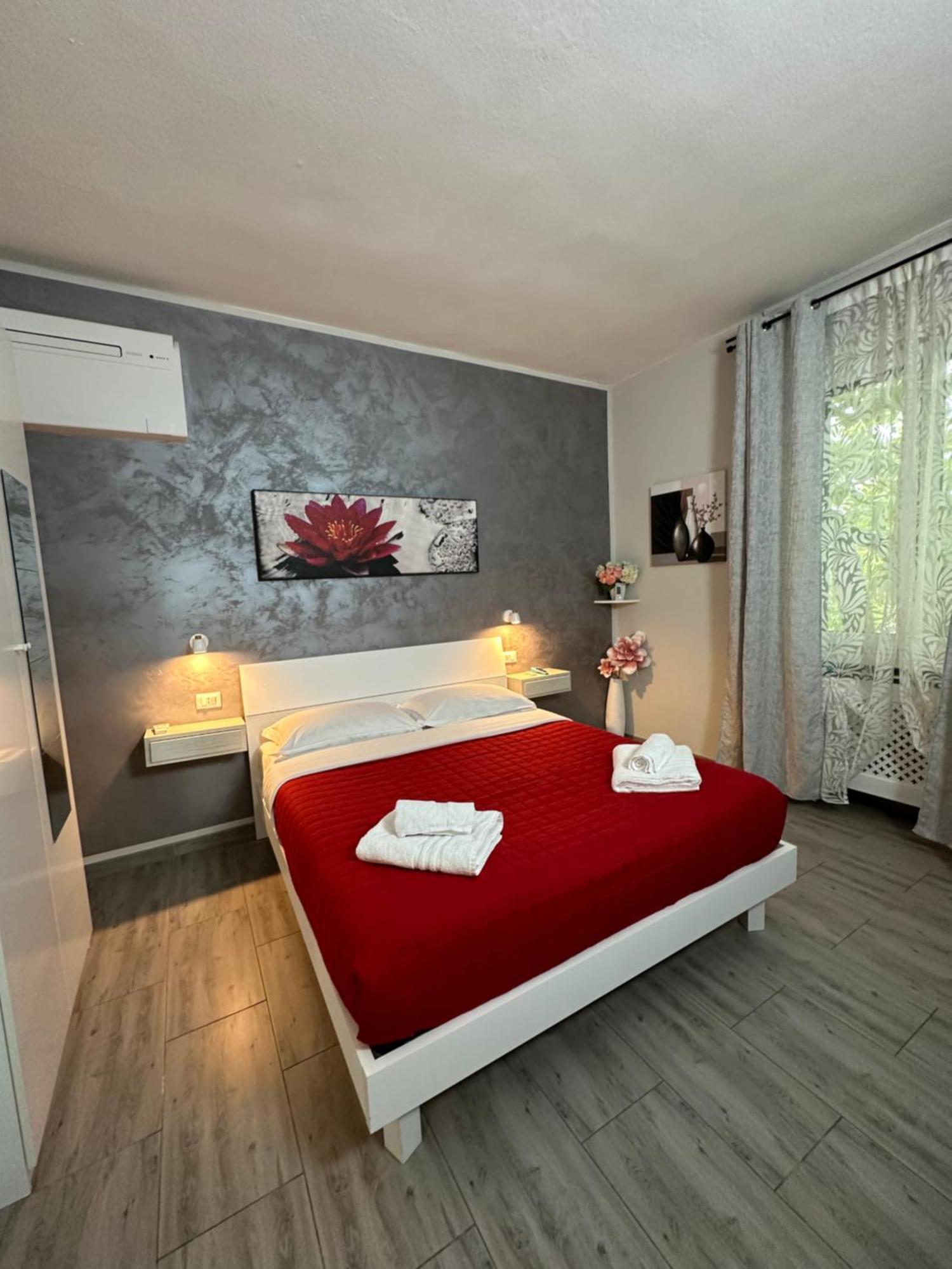 Locazione Turistica Girasole Bed and Breakfast Verona Eksteriør billede